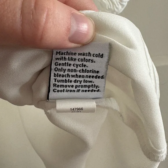 Nine West White Smocked Short Sleeve Blouse - Picture 4 of 5